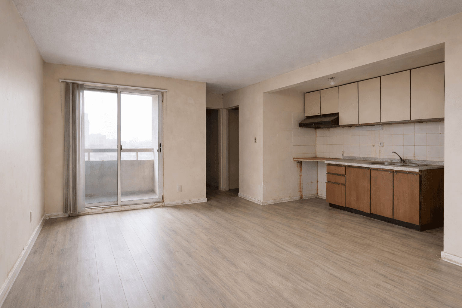 Apartamento antes — sem acabamento